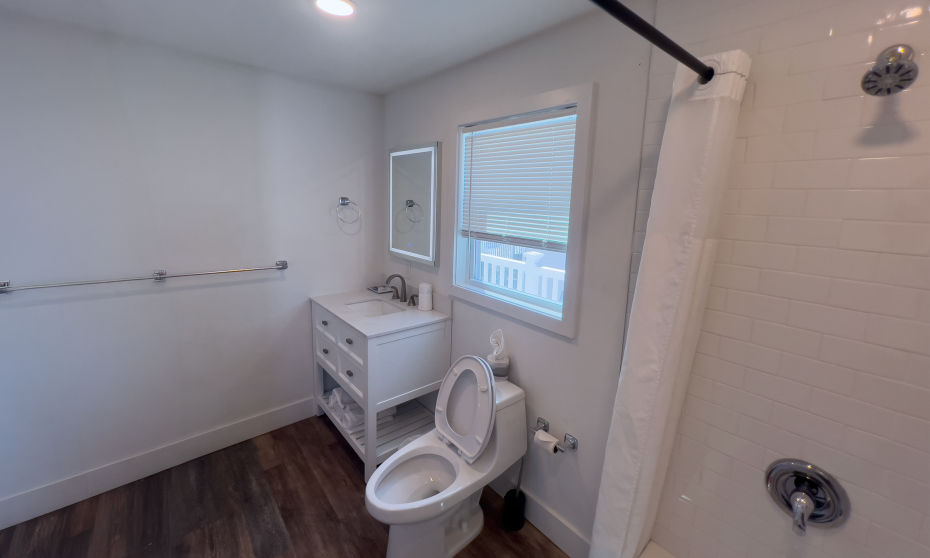 bathroom room 132